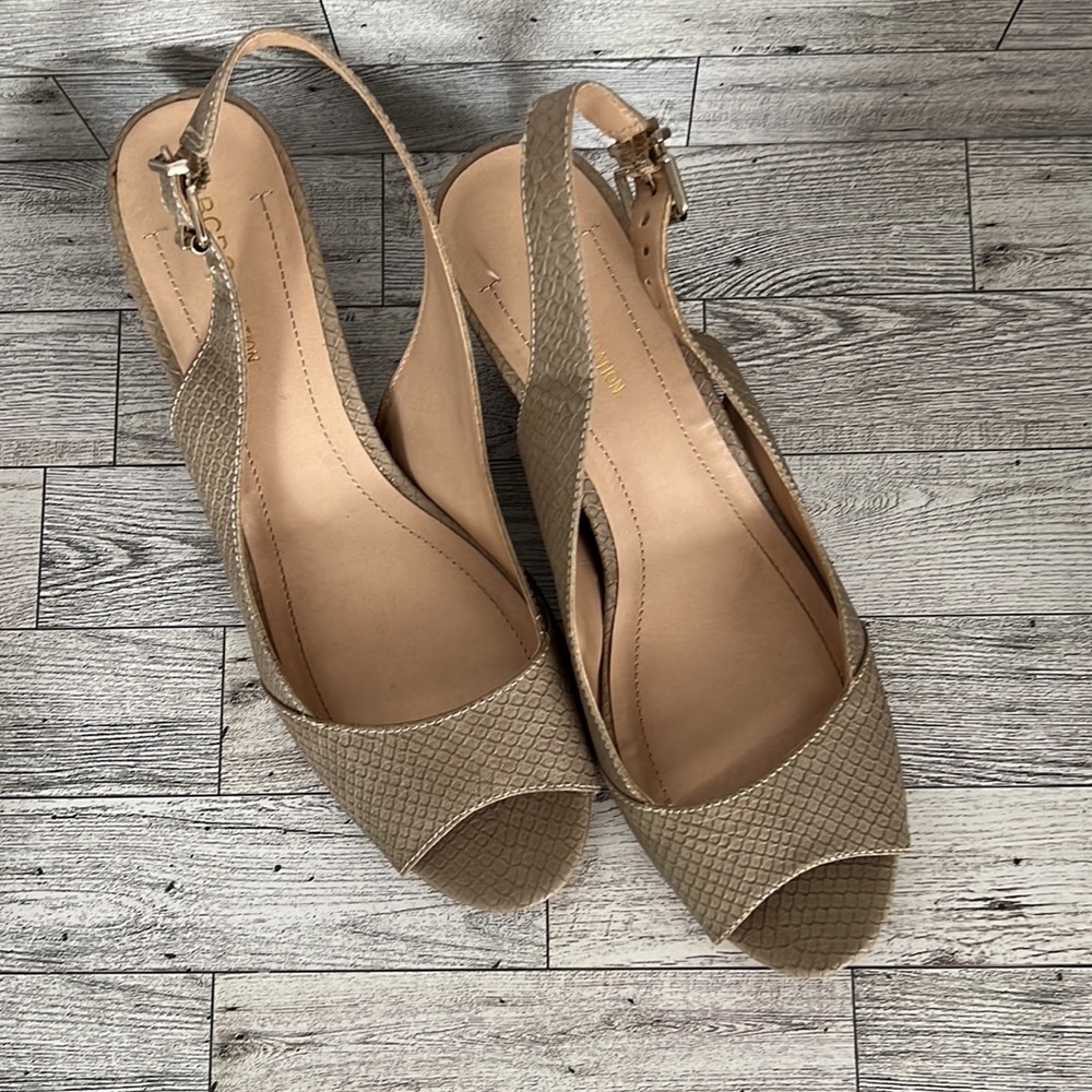 BCBG peep toe wedge sandals